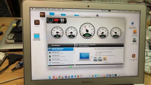 Залили мыльной водой MacBook Air 13 Mid 2012 A1466