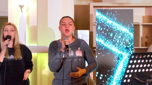 ПУСТЬ ОГОНЬ НА АЛТАРЕ ВСЕ ВРЕМЯ ГОРИТ | Хвала и поклонение смотреть онлайн