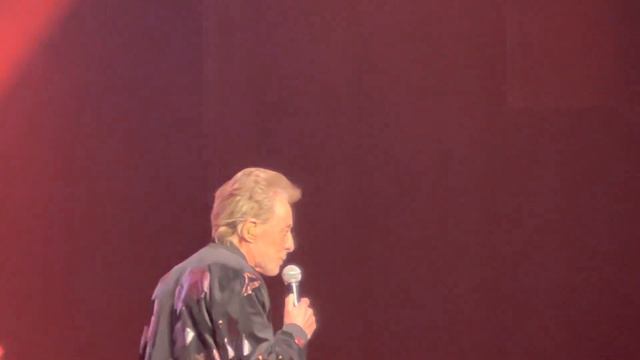 Frankie Valli, “Rag Doll” and “Let’s Hang On” - LIVE in Indianapolis (9/22/22) смотреть онлайн