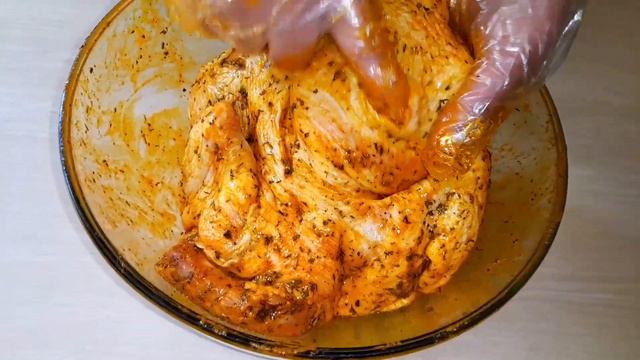 ИЗУМИТЕЛЬНОЕ БЛЮДО НА ПРАЗДНИК! КУРИЦА С ОВОЩАМИ В ДУХОВКЕ! // AN AMAZING DISH FOR A HOLIDAY!ENG SU смотреть онлайн