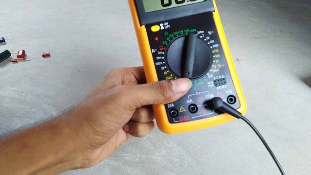 DT9205A Digital Multimeter Review & Full Tutorial for beginners ⚡ How to Use Multimeter ✅ | Som Tip смотреть онлайн