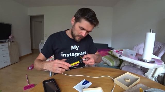 Самый мощный Power Bank от Wish на 900 000mAh на солнечной батарее. Смотрим что не так!?