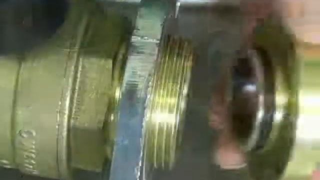 Retirada de bomba "in line" do conjunto de pressurização смотреть онлайн