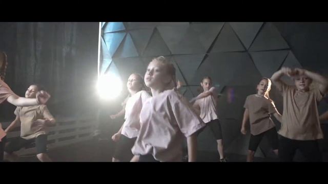 JAZZ-FUNK | O.Podmoskovnaya | Kids group | Easy Jhay Cortez смотреть онлайн