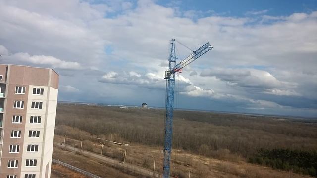 Ветер 64 км/ч; 18 м/с смотреть онлайн