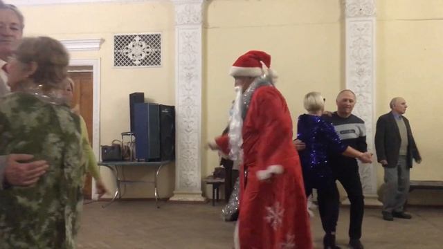 Живет в этом доме Галина!!!??Новогодние танцы в клубе!!!??Харьков ??Январь 2021 смотреть онлайн