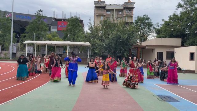 Moti Veerana | Amit Trivedi | Osman Mir | Choreography | The Dance Culture | Garba Dance | Navratri смотреть онлайн
