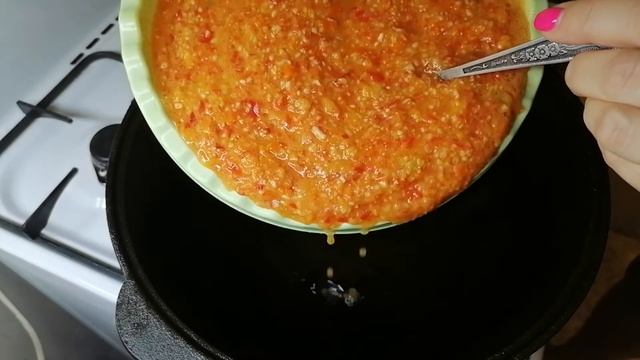 Вкуснейшая АДЖИКА ИЗ КАБАЧКОВ на зиму. Сколько банок ее не принеси ВСЕГДА МАЛО!!! смотреть онлайн
