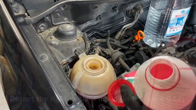 How to check and top up the coolant if it’s necessary - coolant liquid level VW Polo 4 9N3 DIY смотреть онлайн