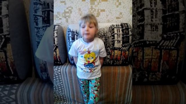 Даша Савичева(4г) стих про бабушку