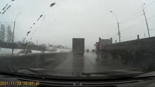 Грязь на дорогах Новосибирска смотреть онлайн