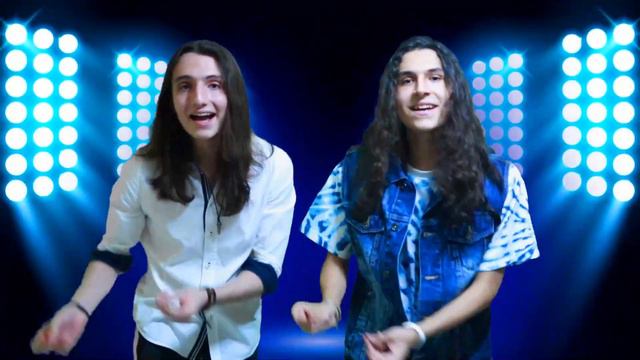 LA QUE ME GUSTA - OSCAR & RICARDO ROMERO - LOS AMIGOS INVISIBLES - COVER смотреть онлайн