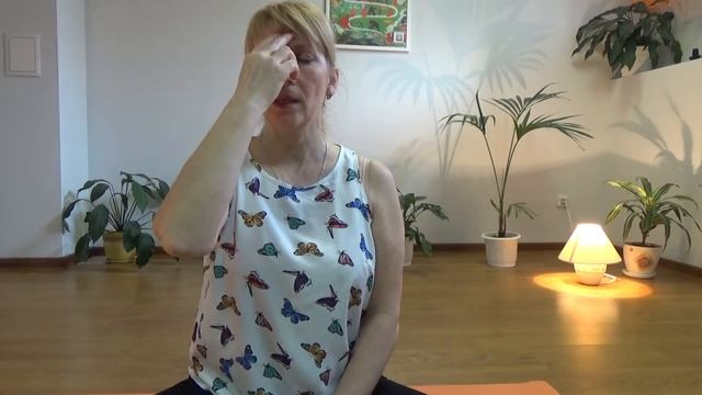 Пранаяма. Занятие № 3 Попеременное дыхание - Нади шодхана смотреть онлайн
