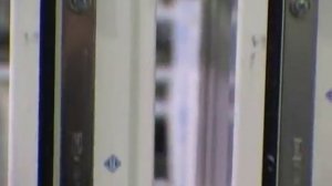 Установка импостов, уплотнителя и фурнитуры