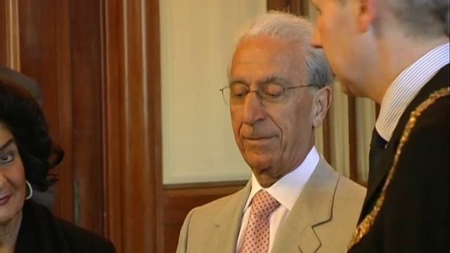 Leibniz-Ring-Träger Madjid Samii im Rathaus bei Oberbürgermeister Stefan Schostok смотреть онлайн