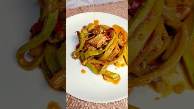 Сочная лапша из кабачков с индейкой!! #кабачкинасковороде #ужин смотреть онлайн