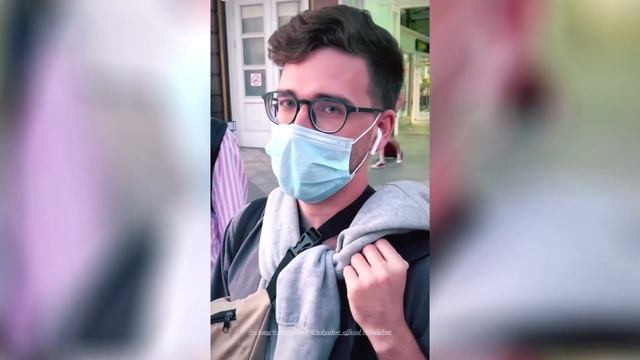 ВЛАД А4 В МОСКВЕ МАСКИРУЕТСЯ И ПРЯЧЕТСЯ ОТ ФАНАТОВ! смотреть онлайн