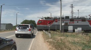 Внимание, железнодорожный переезд!