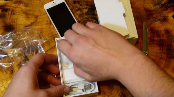 Распаковка iPhone SE 128gb с магазина Big Geek. Черная пятница.