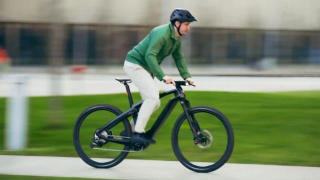 Porsche Unveils Two New E-Bikes Starting From Over $14,000 смотреть онлайн