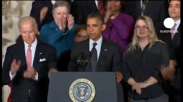 Obama busca eliminar el 'abismo fiscal' смотреть онлайн