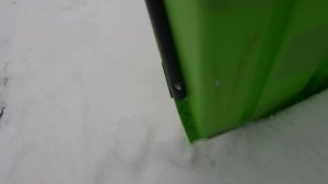 Лучше чем лопатой чистить снег. Приобрёл скрепер для уборки снега. Показываю его в действии