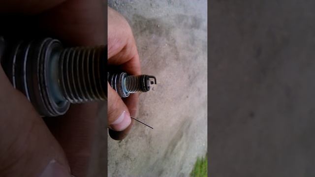 зазор на свече зажигания должен быть 1мм