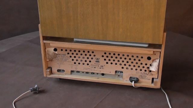 Ламповая радиола "Рекорд 68" СССР 1968 г. смотреть онлайн