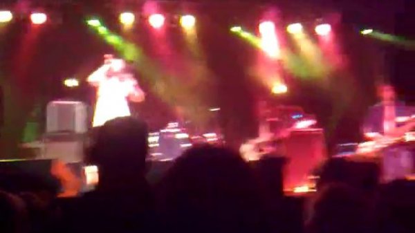 De-Phazz - Trash Box (live in Warsaw 2008)