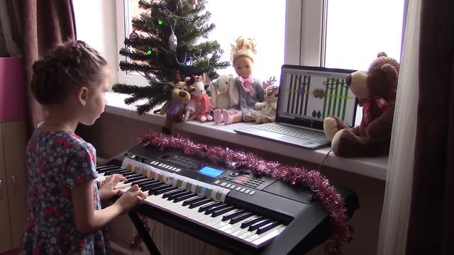 Soft Mozart Recital 2021-2022 Serafima (5) plays Russian Dance (Trepak) by Tchaikovsky(introduction смотреть онлайн
