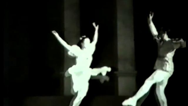 ВОТ ЭТО ПОЛЁТ! Балерину едва поймали! смотреть онлайн