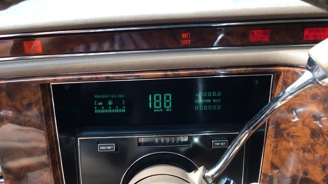 1990 Cadillac Brougham d’Elegance 5.7 Liter Custom Top Royal Seals Fleetwood Specialty Motor Cars смотреть онлайн