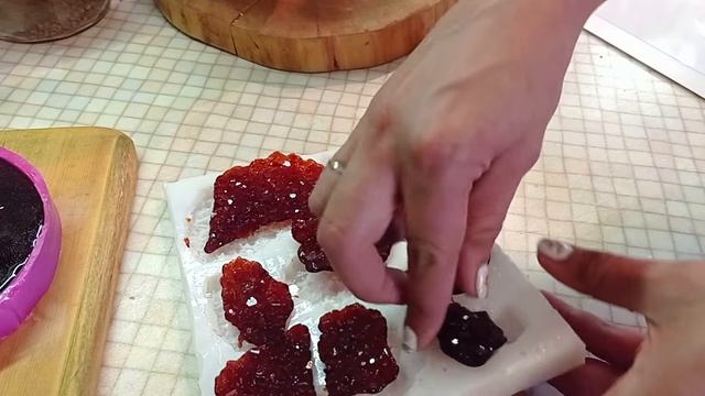 КРИСТАЛЛЫ НА ВАШЕЙ КУХНЕ. смотреть онлайн