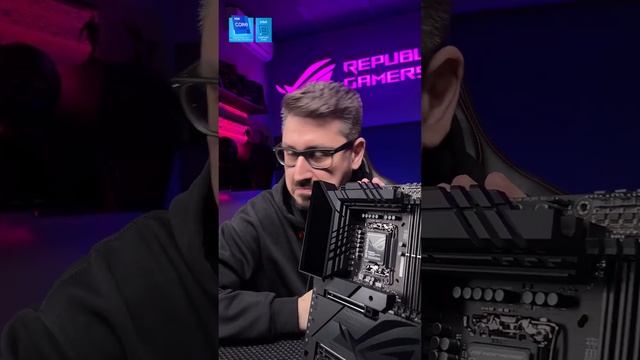 Быстрый обзор материнской платы ROG Maximus Z790 Dark Hero?? смотреть онлайн