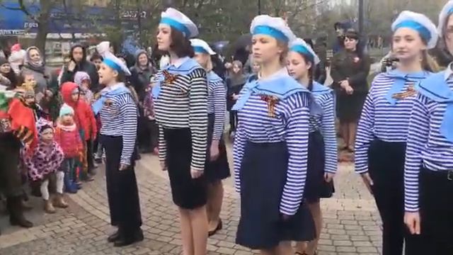 Легендарный Севастополь Акция "По главной улице с гармошкой" смотреть онлайн