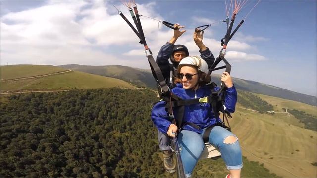 Paragliding in Yenokavan, Armenia смотреть онлайн