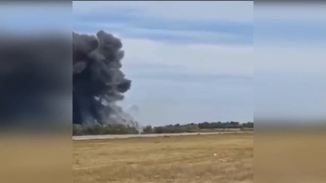 СРОЧНО! СУ-25 РАЗБИЛСЯ (ВИДЕО) в Крыму, близ села Воронцовка Красноперекопского района! смотреть онлайн