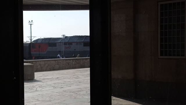 Тепловоз ТЭП70БС-134 со скорым поездом №112 Круглое Поле — Москва смотреть онлайн