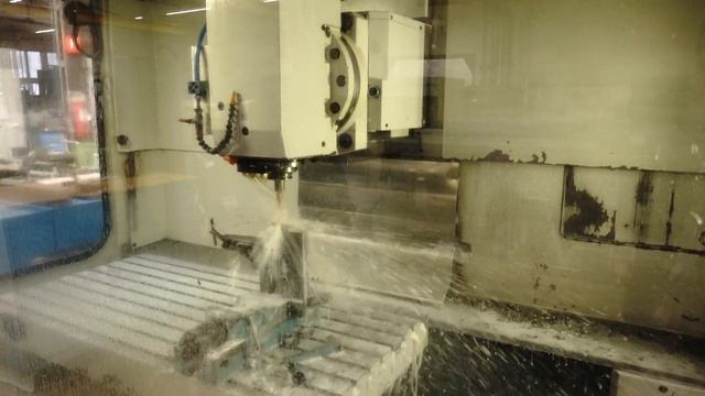 MIKRON UMS 710 /900,1995. смотреть онлайн