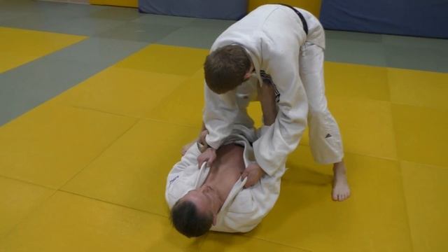 Переход на узел бедра после контроля стопой. смотреть онлайн