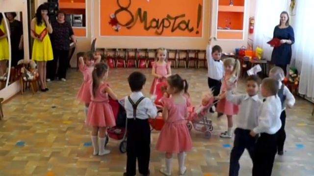 Шуточный танец с колясками смотреть онлайн