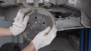 Секрет быстрого снятия тормозного барабана Шкода Фабия и Фольксваген Поло (некоторых моделях)