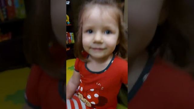 Маленькая девочка рассказывает ТЕЛЕФОН Чуковского!!! смотреть онлайн
