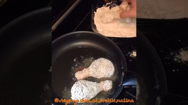 Куриные голени в кляре из злаков с картошкой смотреть онлайн