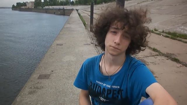 Моё первое видео (тут я представляюсь и всё такое :D ) смотреть онлайн