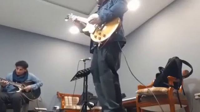 Epiphone Les Paul Standard 50s смотреть онлайн