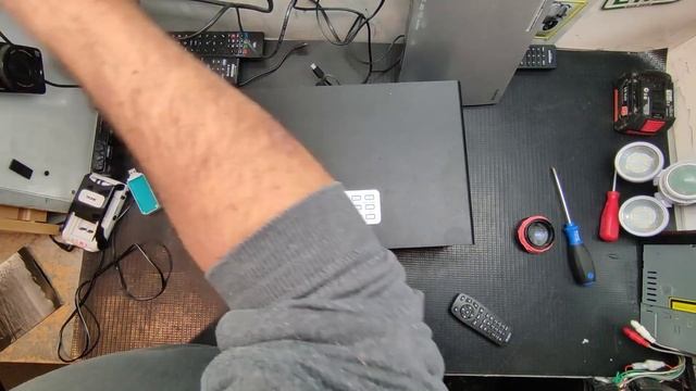 Принес КРУТОЙ Harman/Kardon и КУЧУ НАХОДОК! | Мои находки на свалке в Германии смотреть онлайн