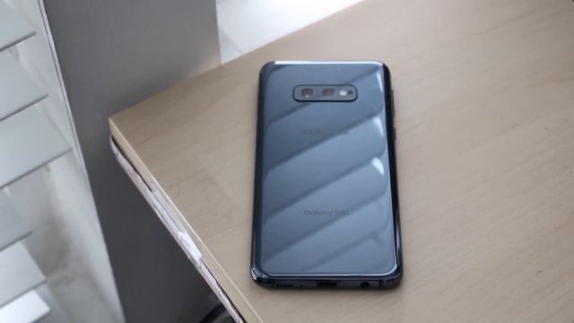 Samsung Galaxy S10e Is Awesome In 2020! смотреть онлайн