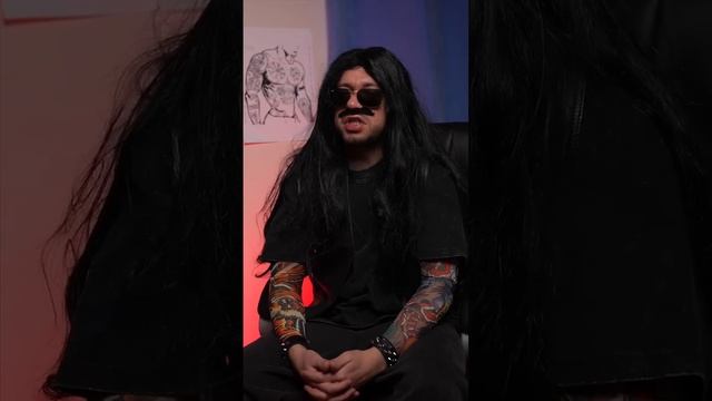 Самое главное в татуировке - это вовремя остановиться…у входа в сомнительный тату салон. #yandilan смотреть онлайн