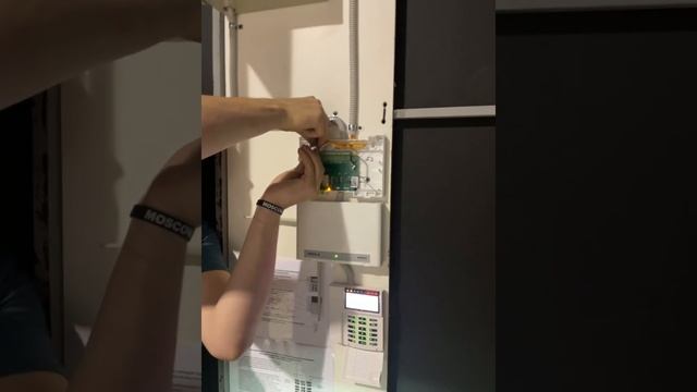 Монтаж системы пожарной безопасности на MoscowUrbanForum/ смотреть онлайн